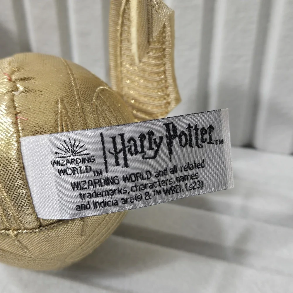 Scentsy Golden Snitch‎ Buddy Clip in Wizarding World Harry Potter